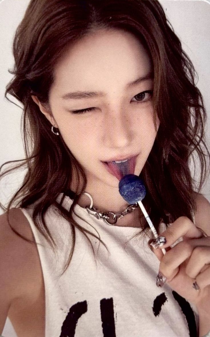 𖤐 𝑰𝒔 𝒕𝒉𝒊𝒔 𝒍𝒐𝒗𝒆. (@venusincarnati) on Twitter photo 