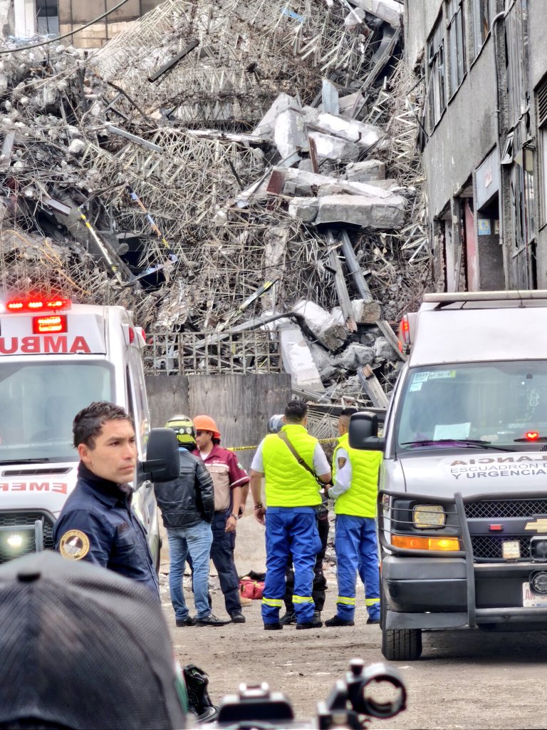 Red Capital tweet media