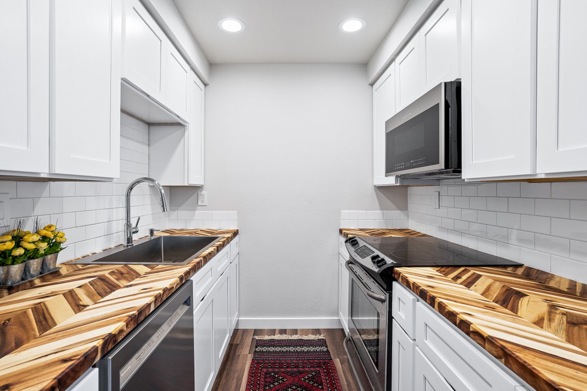 evoreal's tweet photo. Enjoy easy, maintenance-free living on the lower South Hill in this remodeled and inviting 2 bed, 2 bath condo. Price reduced to 240K! https://t.co/RFeaMWVBP3 #spokane #spokanecondo https://t.co/XWJbqmmOSc