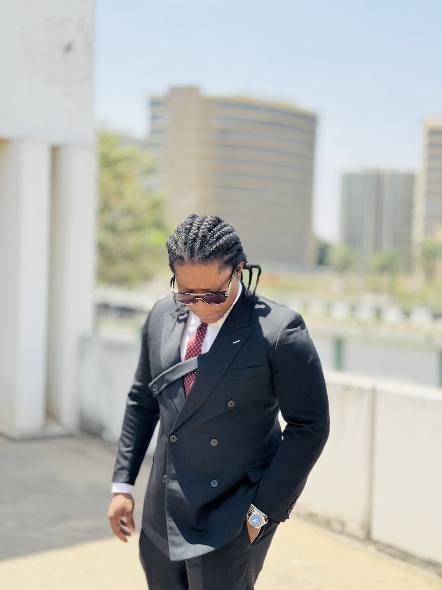 Light Ihesiulo tweet media