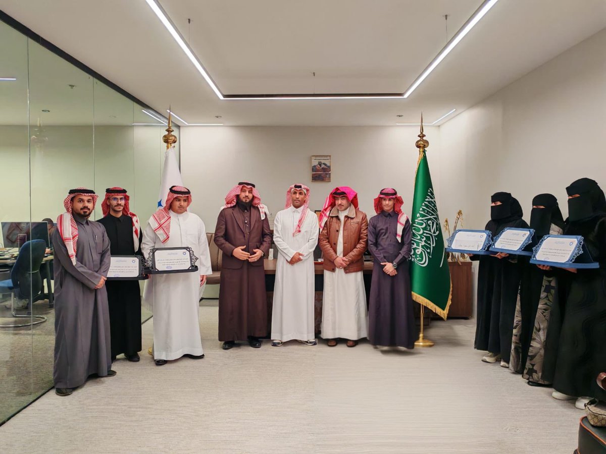 متاجر أبياتي . tweet media