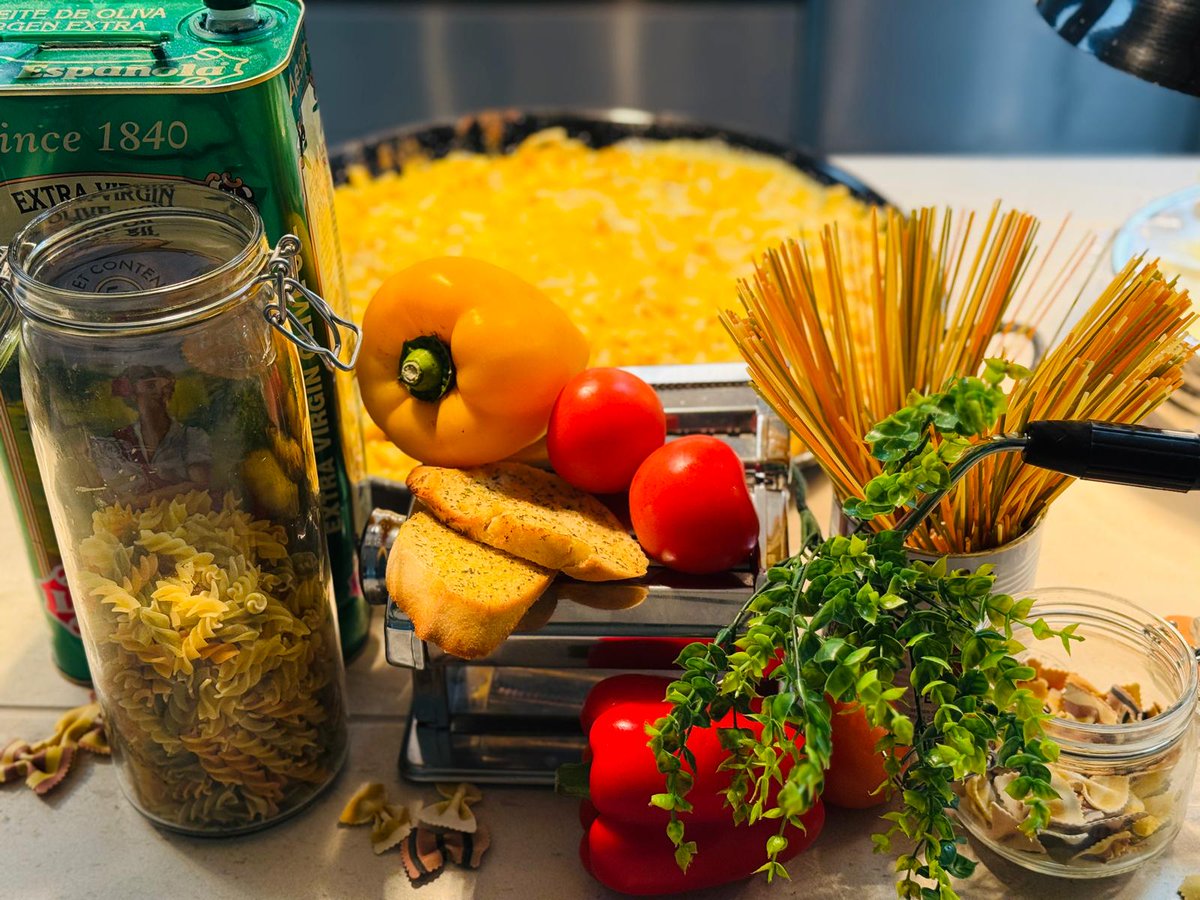 Holroyd Howe @Kingsmac tweet media