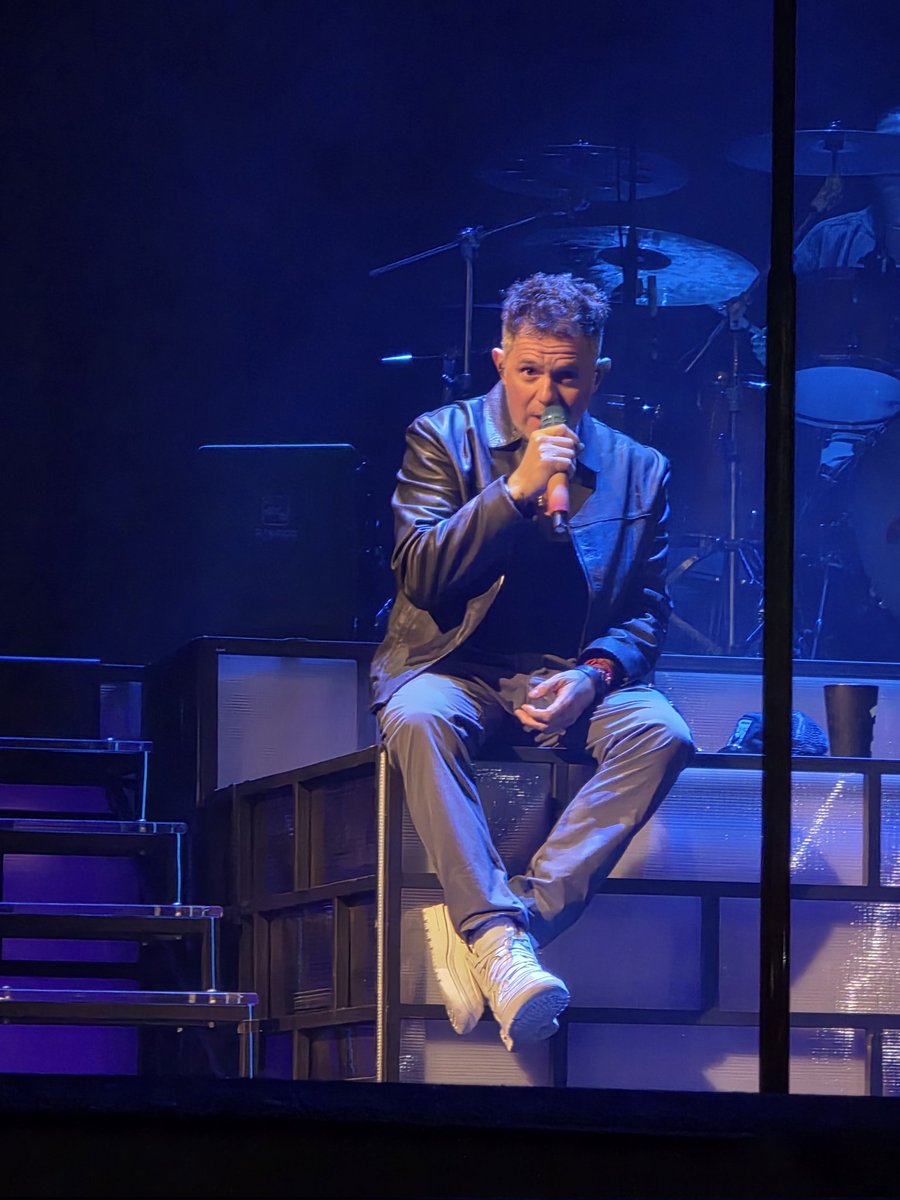 Dónde guardo las miradas que me diste alguna vez? 🥺
#YAhoraQue
Córdoba-Argentina
<a href="/AlejandroSanz/">Alejandro Sanz</a>