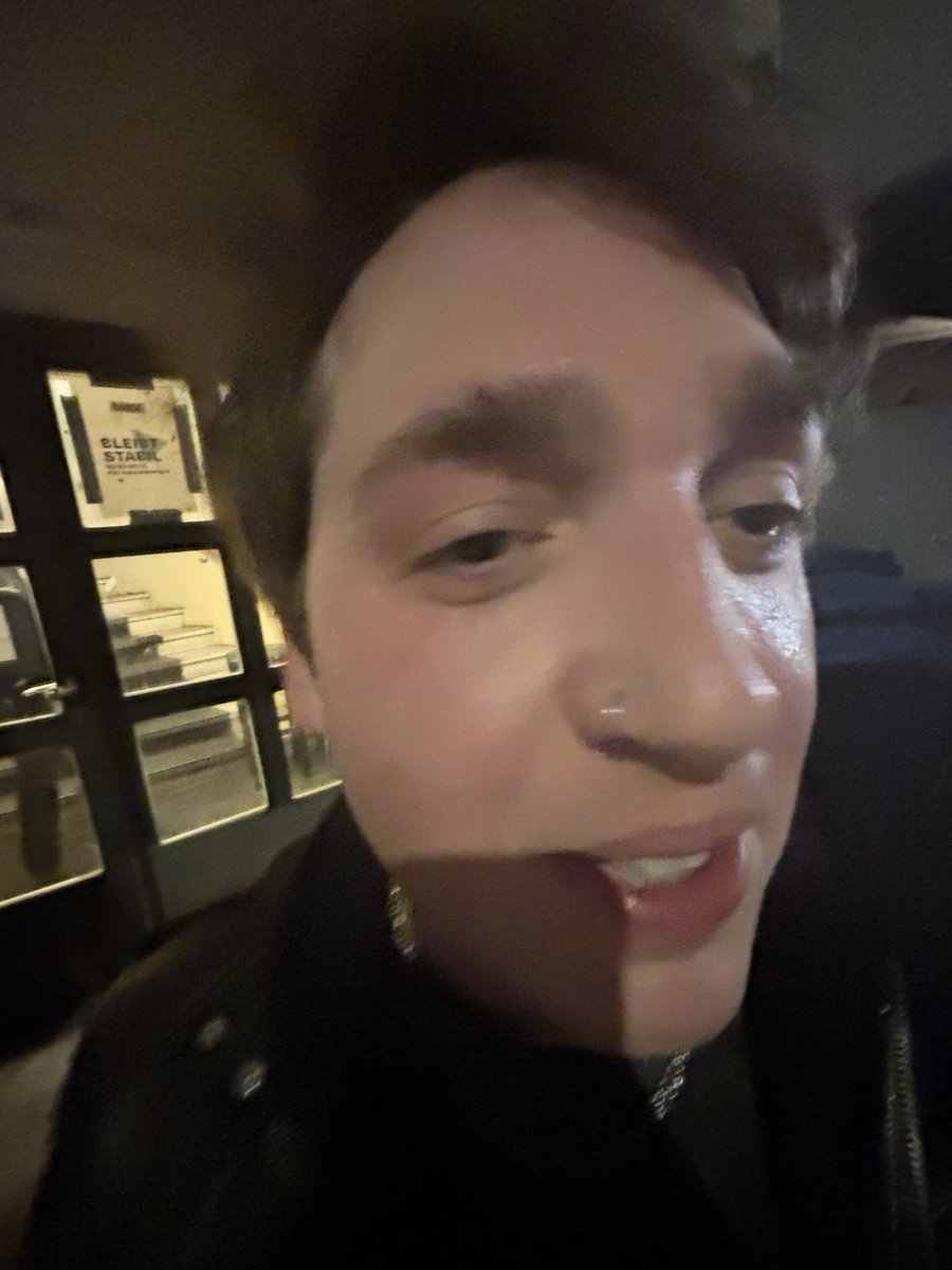 ✩ ash ✩ misses parx sm :( tweet media