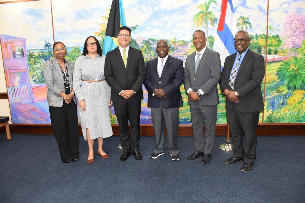 Embajada de Cuba en Las Bahamas tweet media