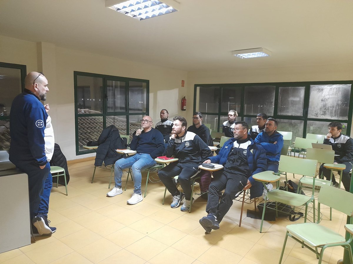 Comité y Escuela de Entrenadores de la RFFM tweet media