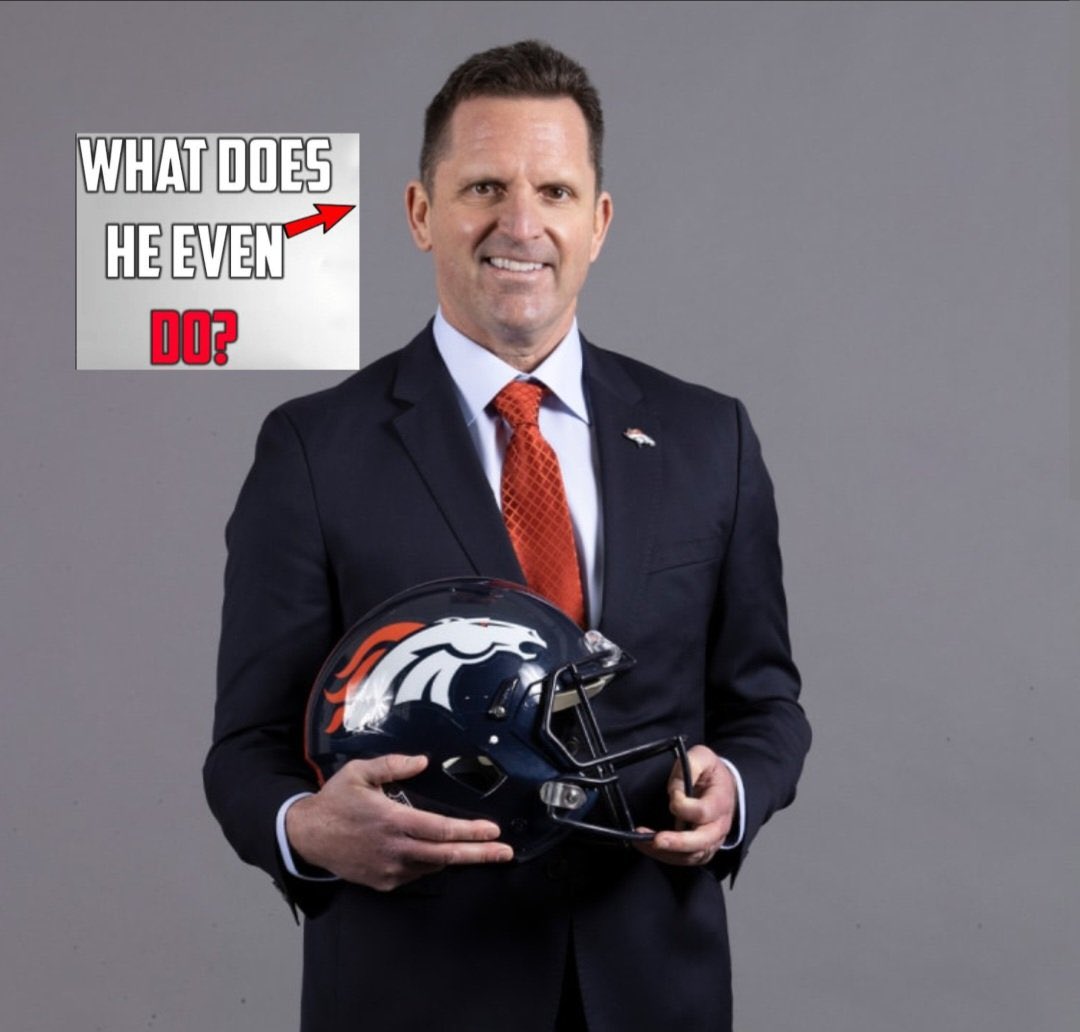 AndyyNFL's tweet photo. Ridiculously bad move https://t.co/zrbYLqhO7f