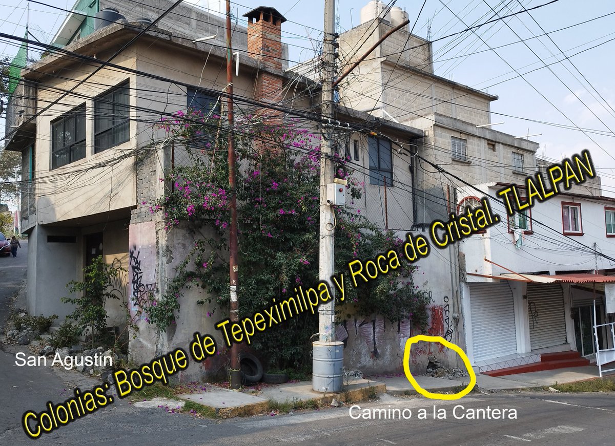 M_Renteria's tweet photo. @CESACT @TlalpanAl @locatel_mx @TlalpanVecinos Hace mas de 2 meses el dueño de esta casa en la esq de San Agustin y Camino a la Cantera abrió la acera y la calle para conectarse ilegalmente a la red de agua y no lo ha reparado, causando molestia y daños. https://t.co/gqZi1Va116