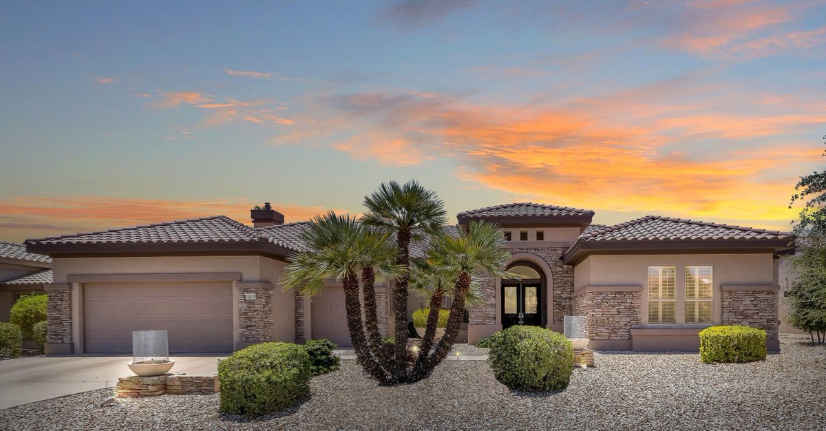 donaldkeys's tweet photo. Interesting Rates Down - Home Prices Up! Get the latest #arizonarealestate update here: https://t.co/aX7bWt7bYU https://t.co/gQwlUY2lgC