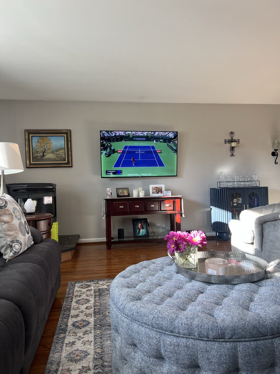 alisonchilt's tweet photo. Nothing like spring in the air and tennis on my TV! @BNPPARIBASOPEN https://t.co/7GAFMelPLH