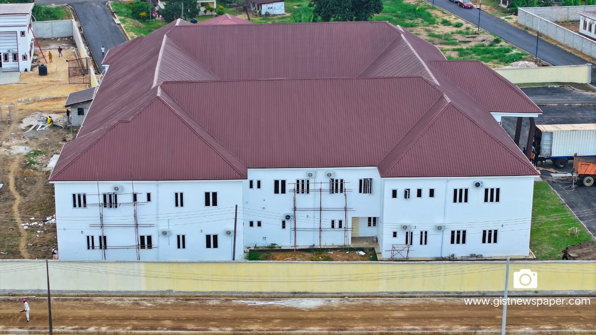 good_da_red's tweet photo. Photos of the Ongoing rehabilitation, expansion and reconstruction of the Neuropsychiatric Hospital in Rumuigbo, an ambitious project initiated by the Governor of Rivers State, Sir Siminalayi Fubara.....@SimFubaraKSC
@Adaeze_Oreh @Big_Sinudo #simworks https://t.co/pjR2BZwaqi