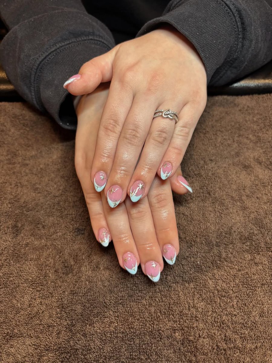 Mitchell's Salon tweet media