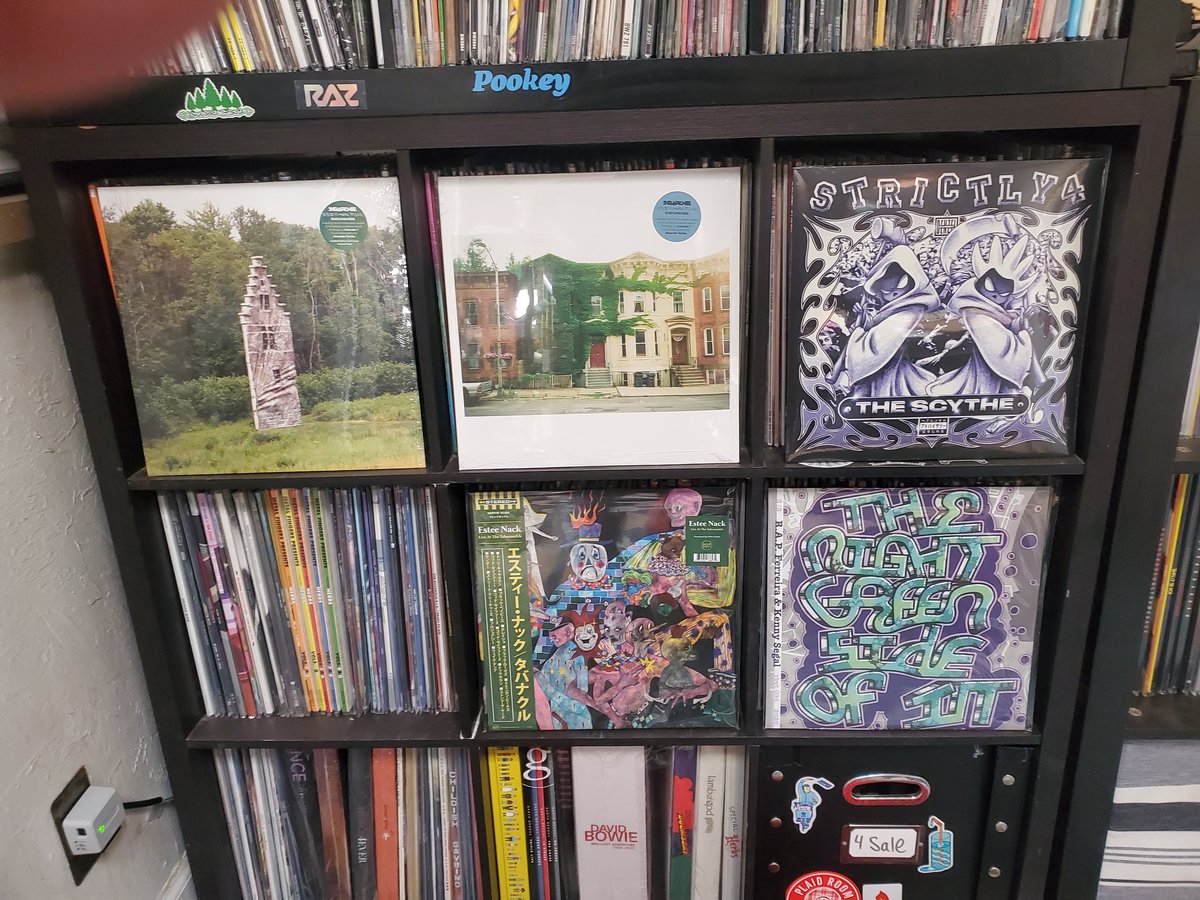 Starvin’ Harlem Scissor Tongue tweet media