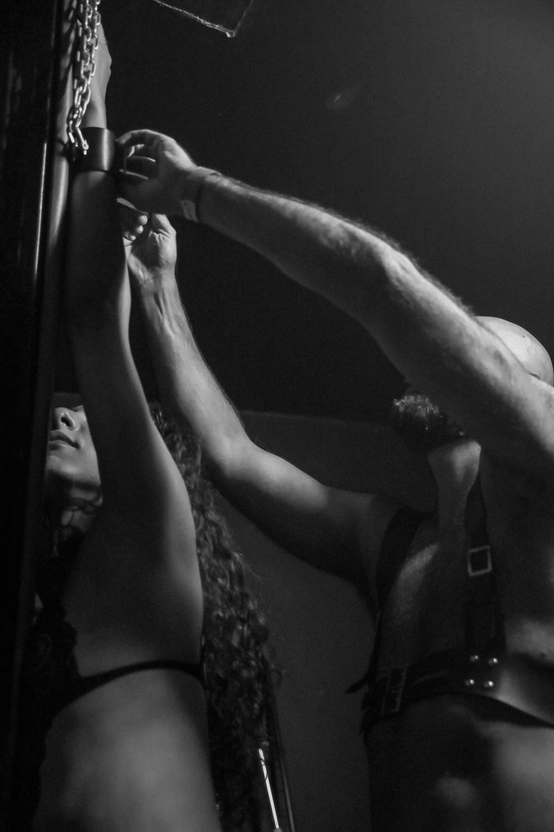 letssscbr's tweet photo. O 2⁰ lote vira amanhã 😈 ja garantiu o seu ingresso? https://t.co/wUAqmz1kfR

#LaMandala #LetsSemTabus #LetsSSCbr #Semtabus #fetiche #bdsmِ #spank #flog https://t.co/rtTPCnJhnq