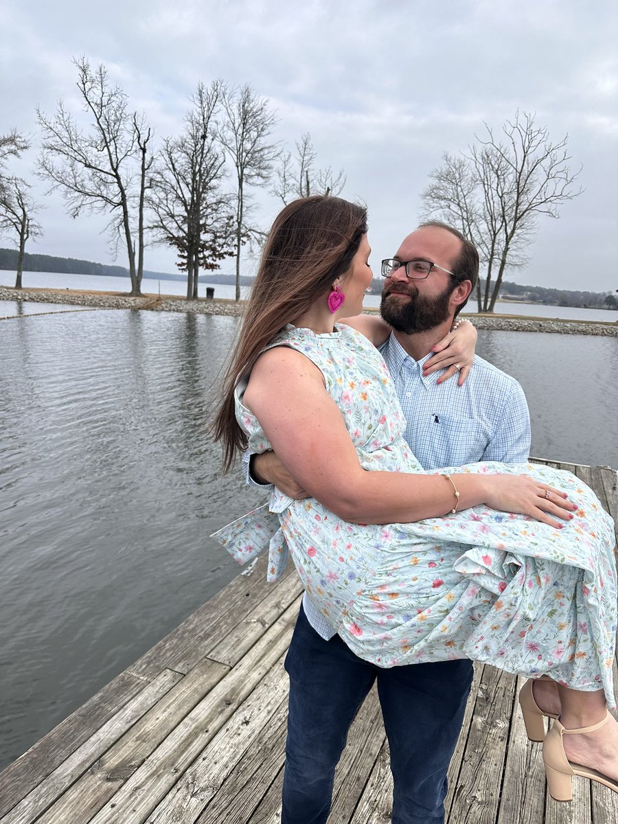 elijohnson75's tweet image. Starting spring break off with a bang! #Engaged