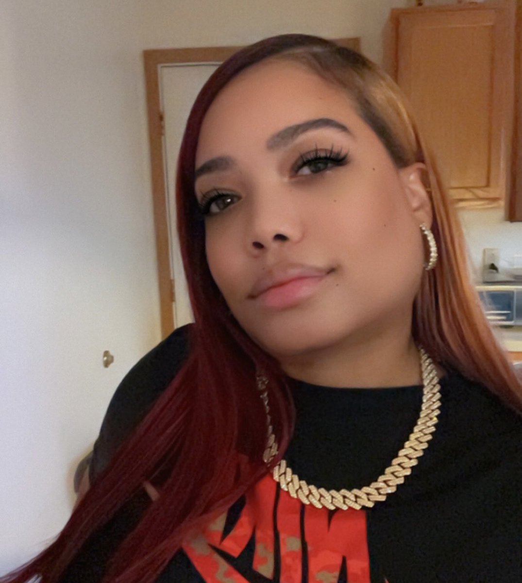 Curvy_luv's tweet photo. Born to be real, not perfect. Happy birthday to me! 🎂💅🏽 https://t.co/7Mgyw2DMNC
