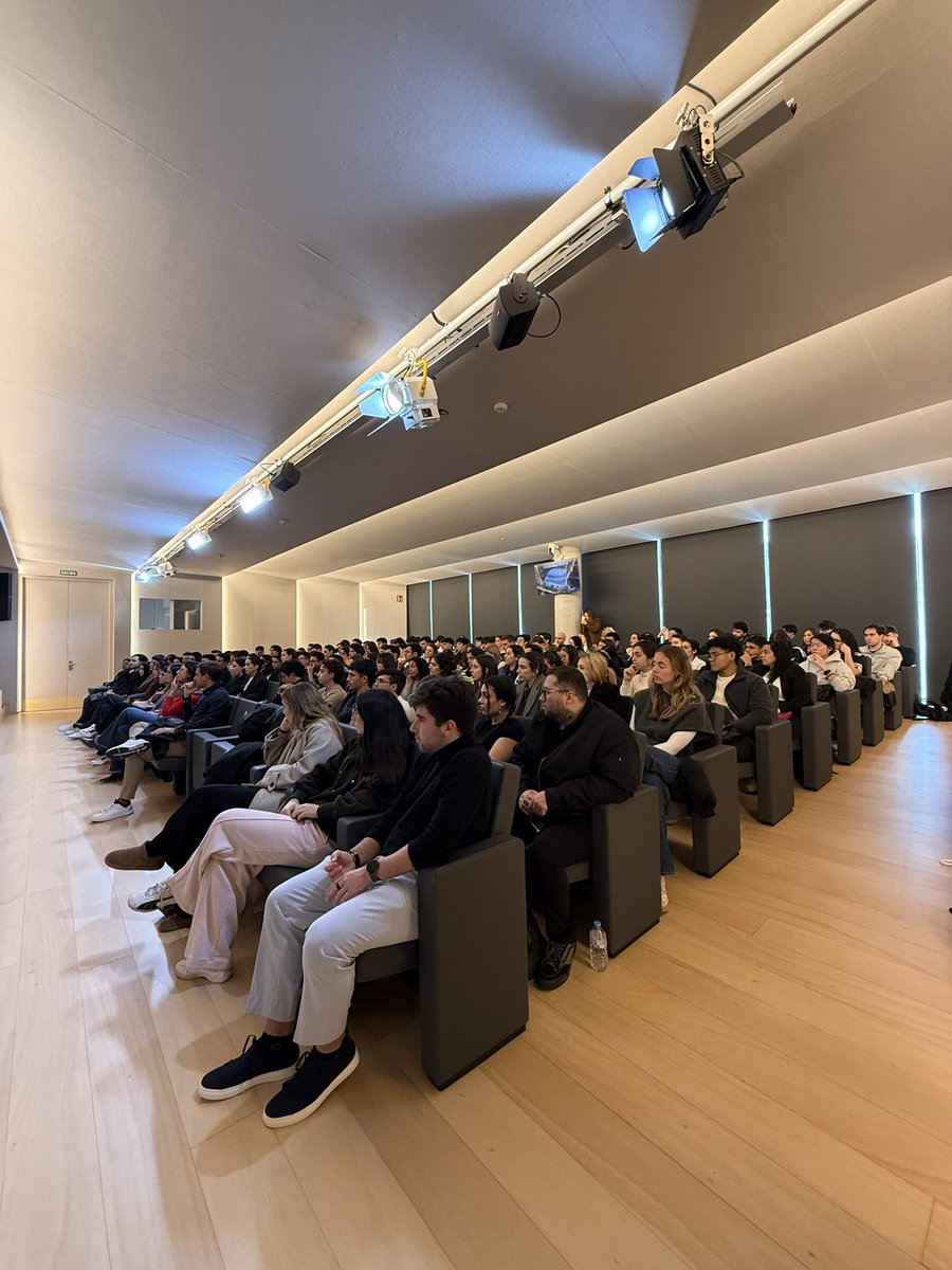 Escuela Universitaria Real Madrid UE tweet media