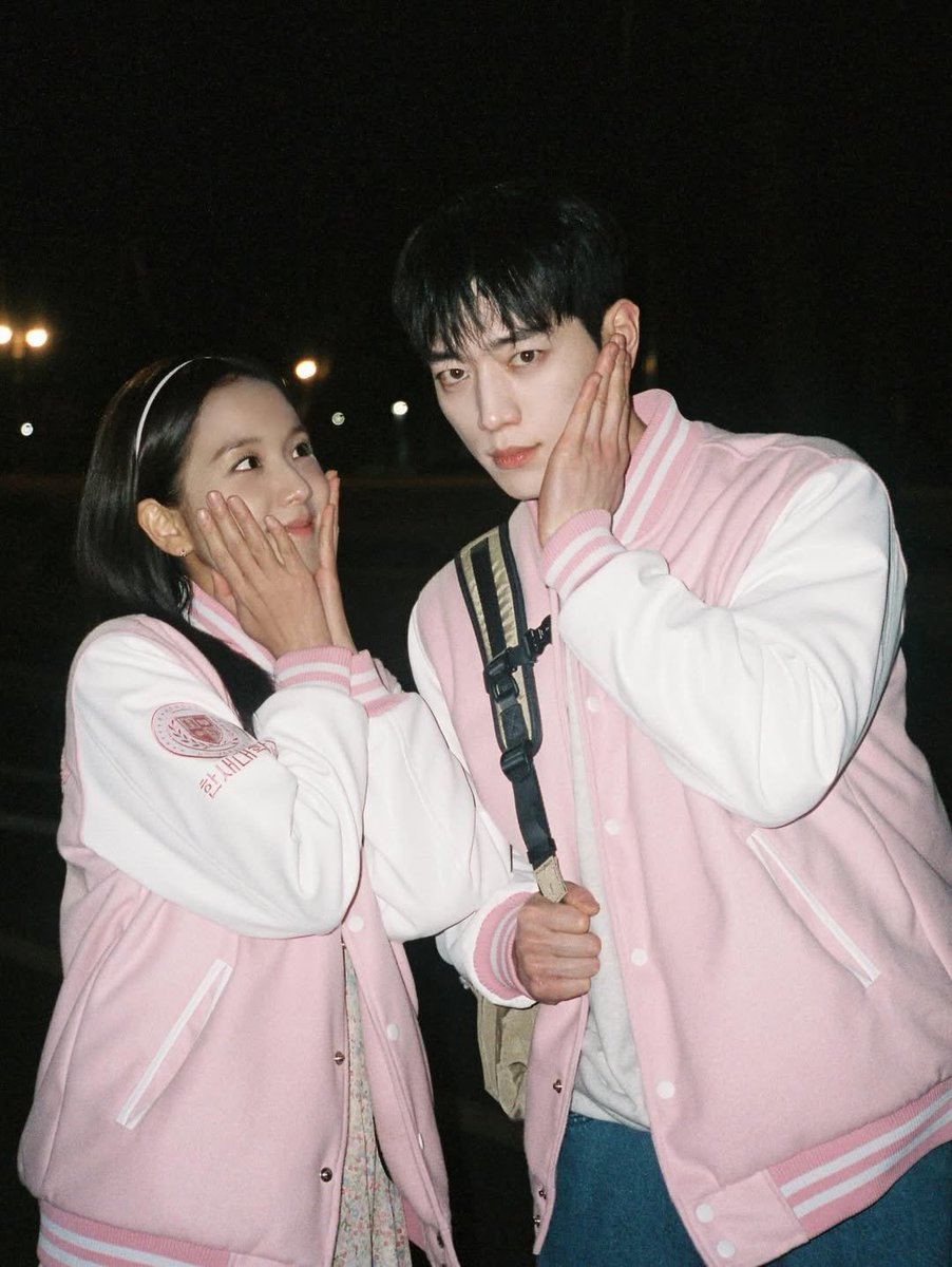 HaeSooDiary's tweet photo. are jisoo and seo kangjoon chemistry real?

After #haesoo
a new route is being created https://t.co/zVNqckCyj5