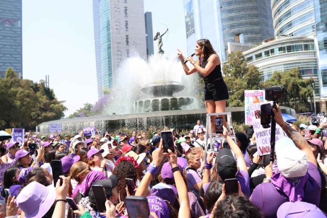 Tenemos material de Jefa de Gobierno. 

Magistral, <a href="/AlessandraRdlv/">Alessandra Rojo de la Vega</a> .