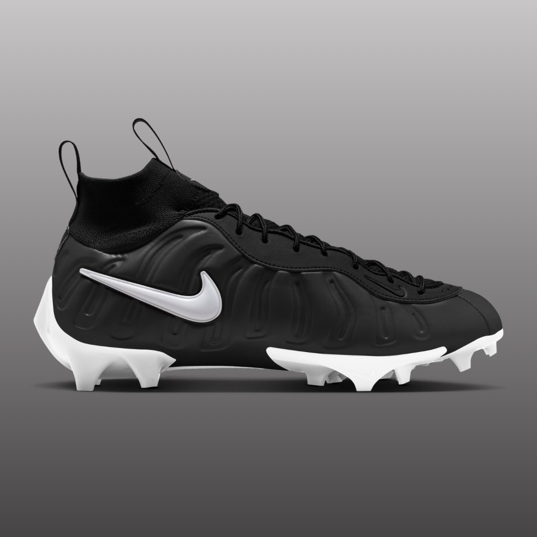 SoleRetriever's tweet photo. BREAKING: In addition to the returning Nike Air Foamposite Pro colorway, there will be Vaporposite Pro “Dr. Doom” cleats 🏈

🗓️ Holiday 2026
📝 HM6870-001
🎨 Black/White
💵 $210
📷 *Mock-Up Pictured https://t.co/U95DfruMXu