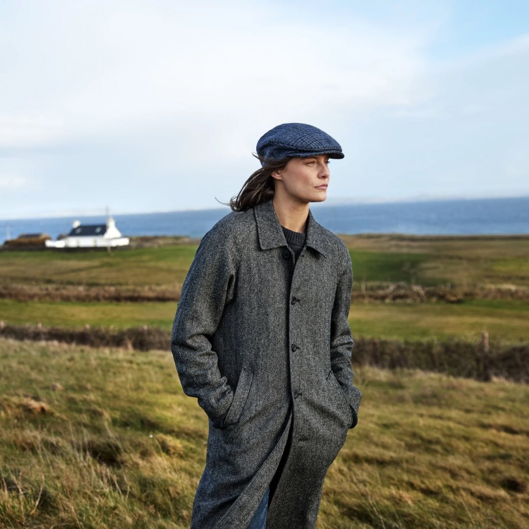 Hanna_Hats's tweet image. Our Vintage Cap Tweed adds a classic touch to every outfit👌🏻

#hannahats #since1924 #flatcap #tweedcap #irishtweed #madeinireland #irishcraft