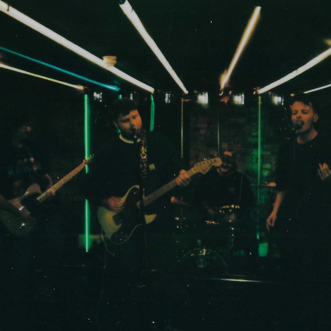 SpirallingUK's tweet photo. 6th March, Birmingham

Friday was a lovely night at @therainbowpub

Big up to everyone who played, you all smashed it 💚

A huge thank you for anyone who came out to catch us, we'll be back soon 🤝 https://t.co/O2Gl7OGrBR