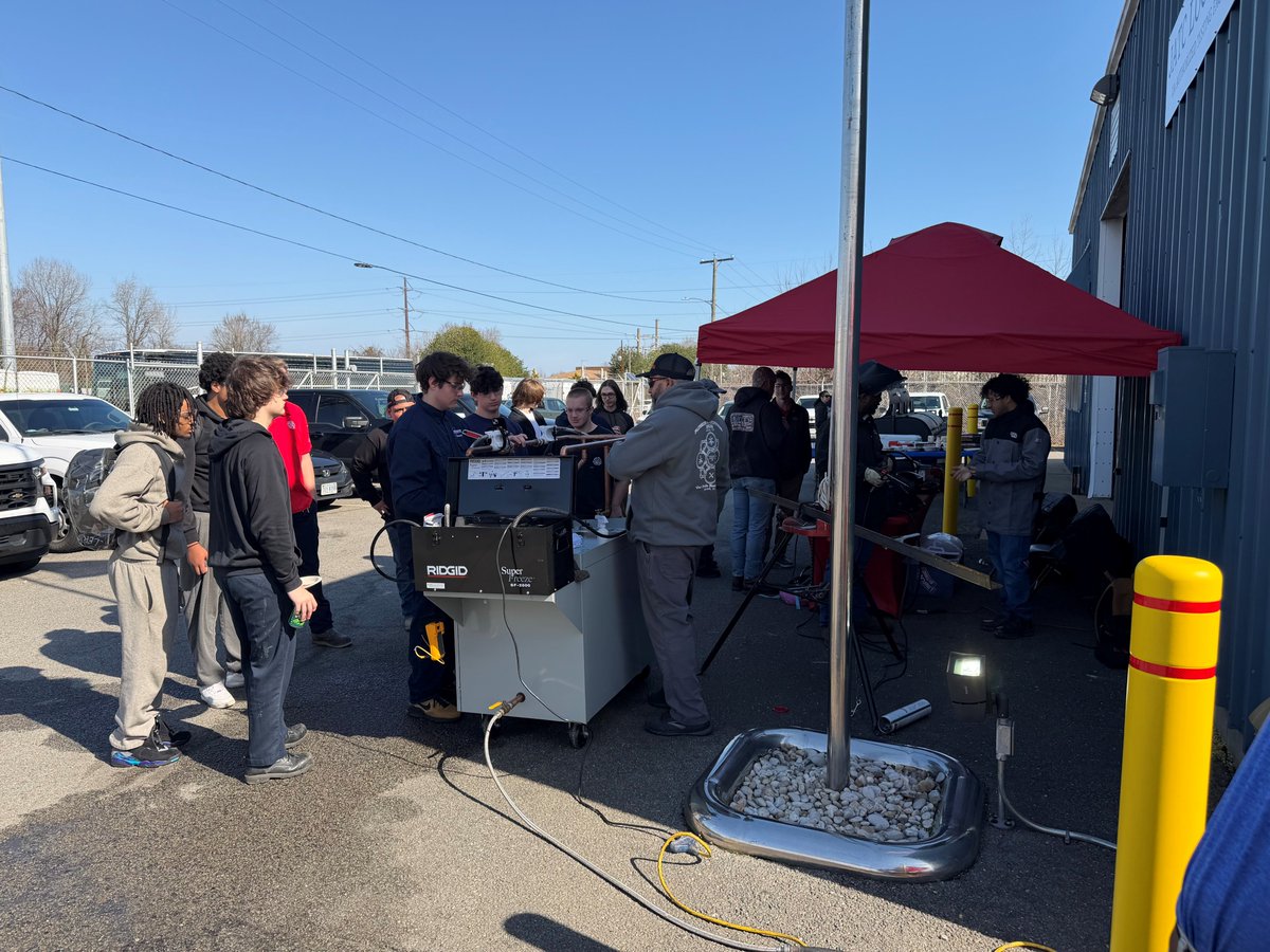 VBTechCenter tweet media