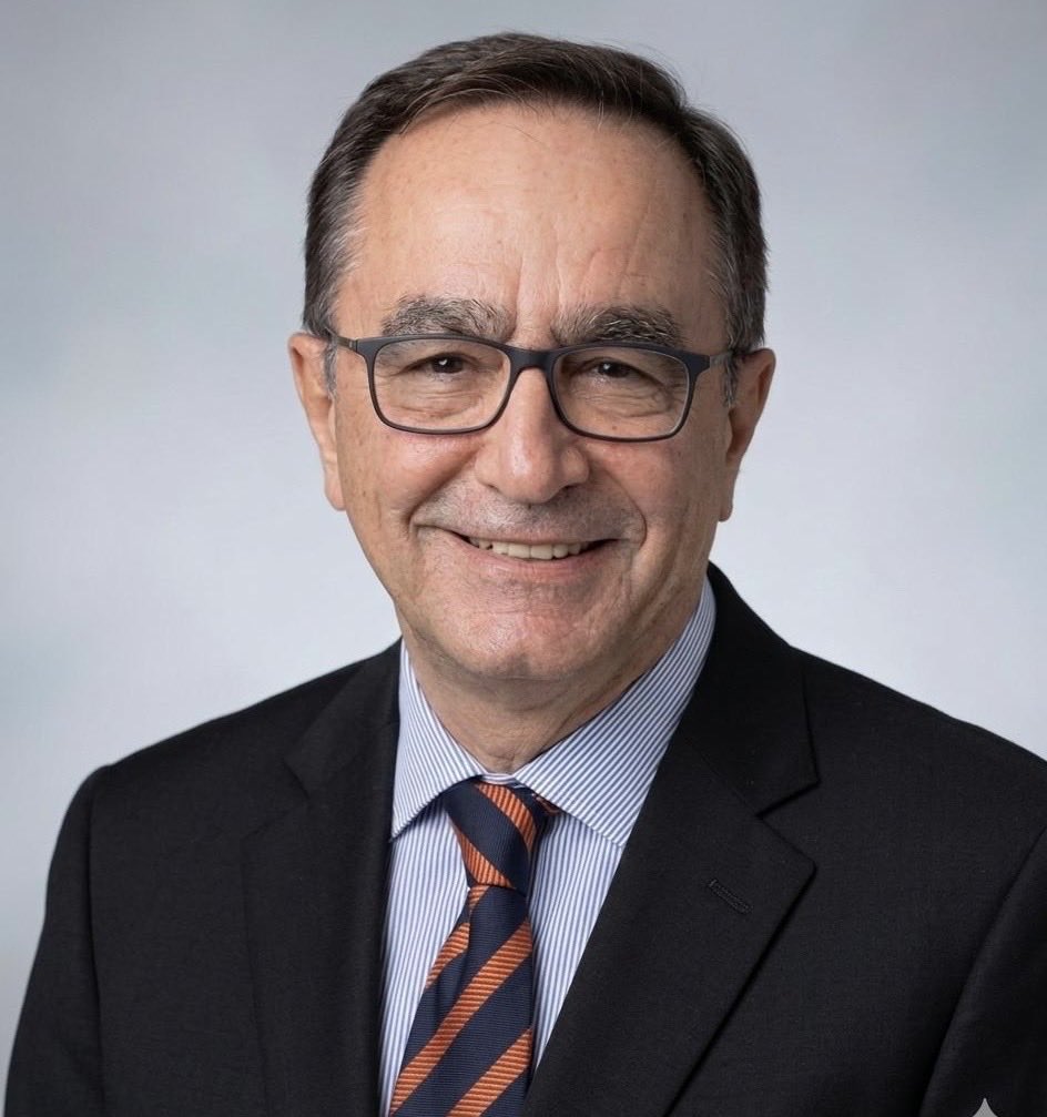 Sevgili dostlar, arkadaşlar ,
Ne dersiniz, yeni ufuklara ve kuruluş raylarımıza doğru adımlar atmanın zamanı geldi mi ?