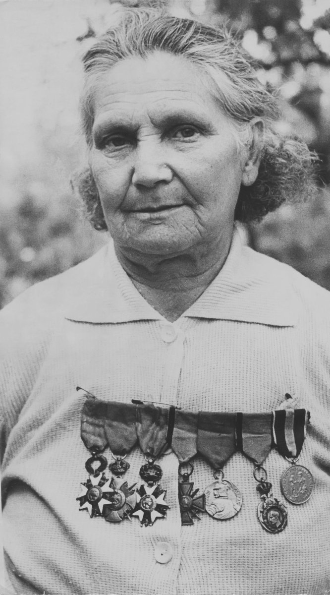 И девети март, као и сваки други дан у години- је дан жена! Драге наше даме, да сте солидарне, увек снажне и једнаке.
Срећан вам сваки дан!
Фото: Милунка Савић, званични сајт Министарства одбране 🇷🇸