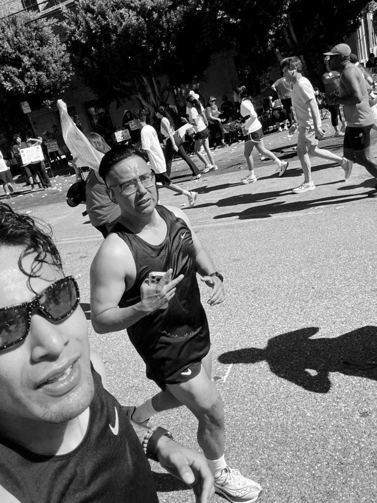 visualsbyedwin's tweet photo. 26.2; 4:14 the mission continues https://t.co/cNdhT5rD9c