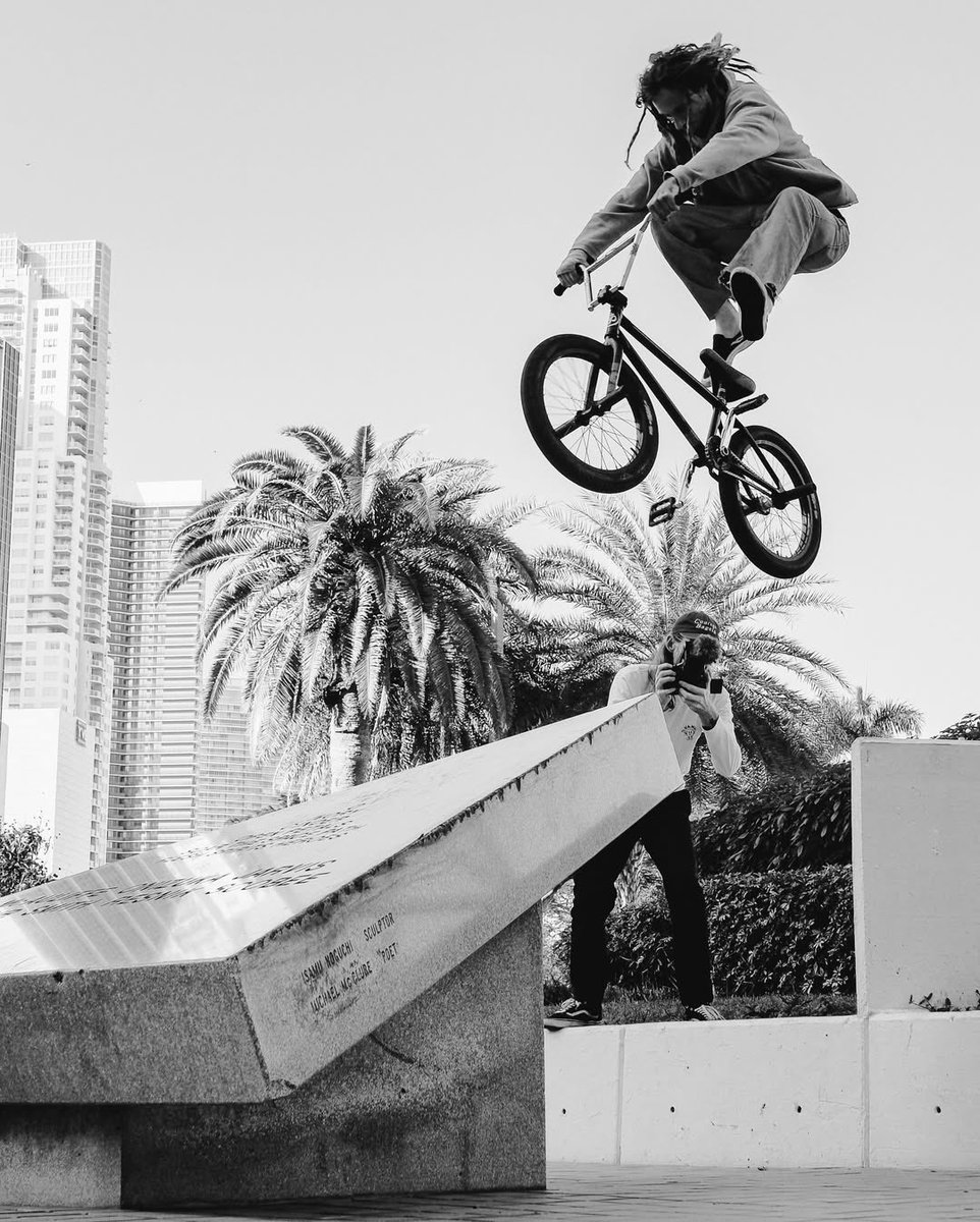 SourceBMX tweet media