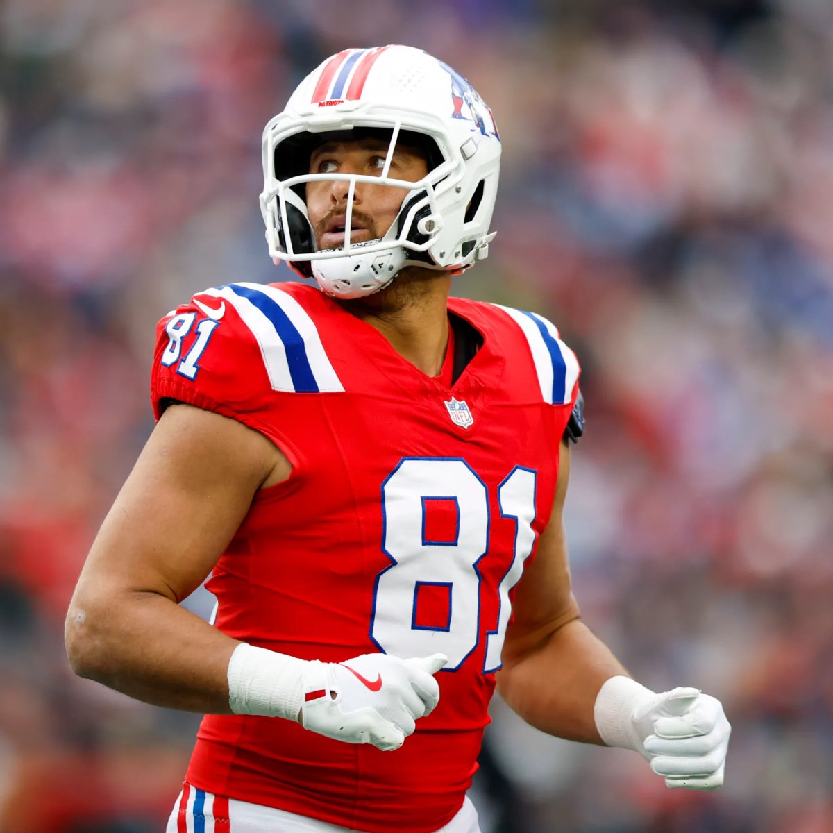 Savageboston's tweet photo. BREAKING: 

Austin Hooper signs with the Falcons. 

1 for 3.25 mil.  

Thank you for your service. https://t.co/uXnNPqOiQp