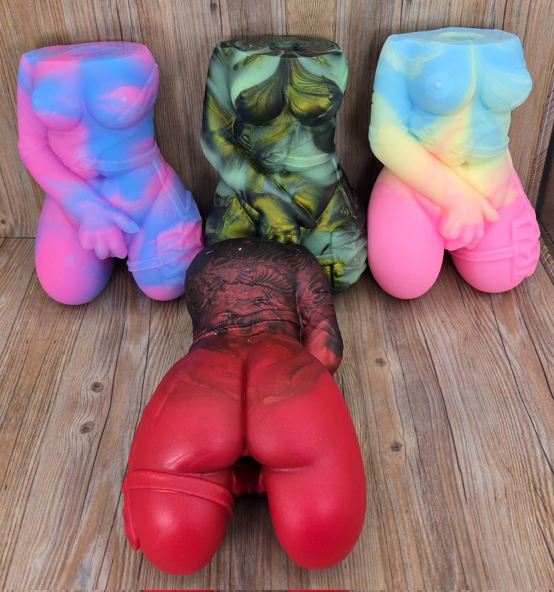 Wandering Bard Toys *Customs Open* tweet media