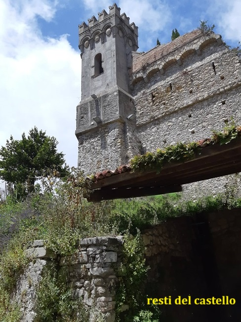 ArteCalabria's tweet photo. Gallerie del San Giovanni a Catanzaro scavate in età Normanna (1058) dove sorgeva il castello per scopi militari e difensivi. Altamente probabile che tali strutture sotterranee fungessero da passaggi segreti interni. Oggi sorge un convento (XV-XVII sec.).
#Calabria #art #heritage https://t.co/3SwNSxnkN9