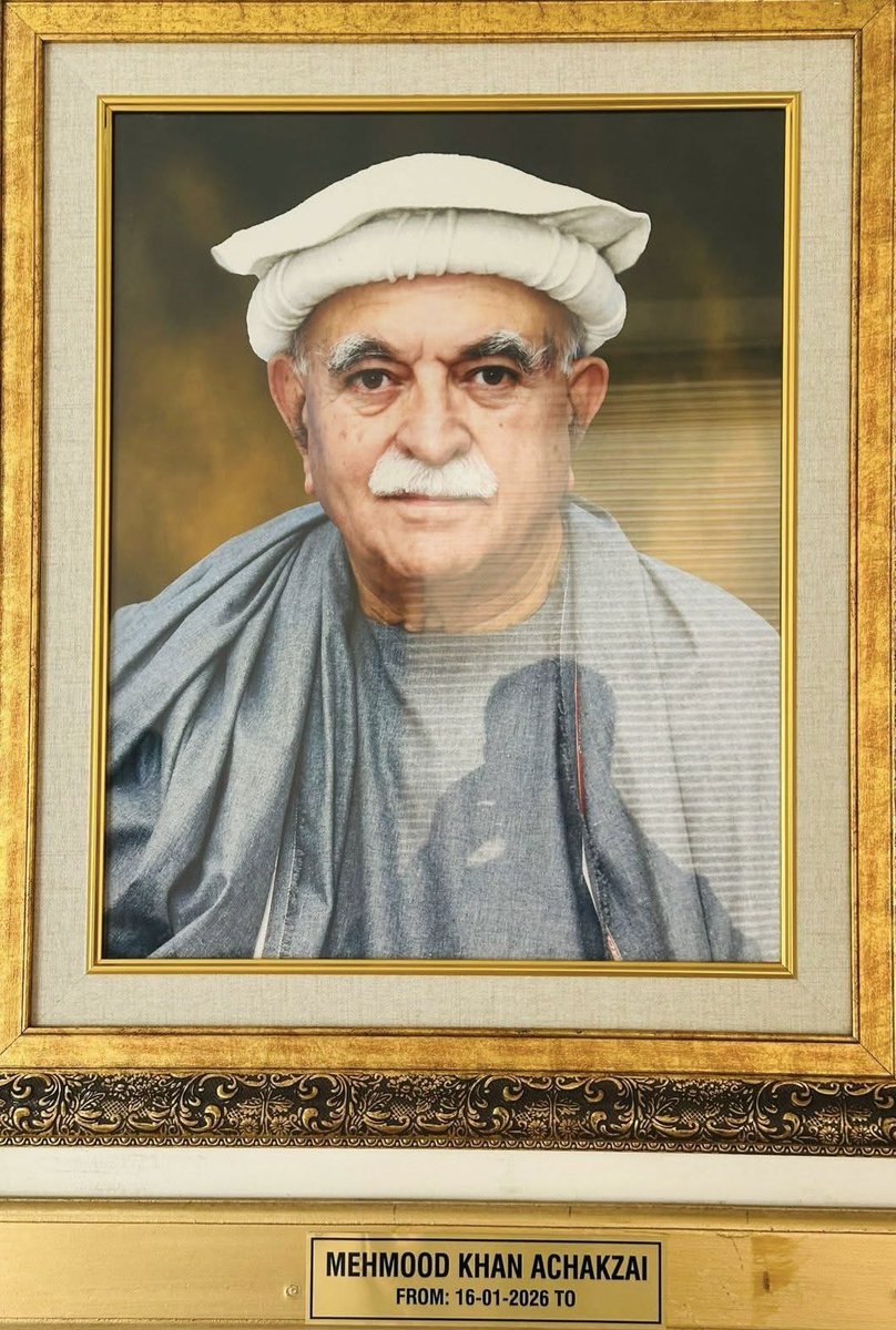 Ishfaq__Wazir's tweet photo. #اسلام_اباد
محترم محمود خان اچکزئی کی تصویر قومی اسمبلی کے اپوزیشن لیڈر کے فہرست میں آویزاں کر دی گئی.
#تحريک_تحفظ_ائين_پاکستان
#PMAP
#AchakzaiSymbolOfDemocracy https://t.co/aKWsWb6n3a