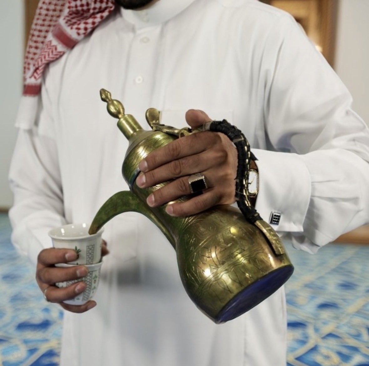 Voco_AlKhobar's tweet photo. نصنع إقامات لا تُنسى من خلال خدمة مليئة بالاهتمام. 
Creating memorable stays through thoughtful service.

#vocoAlKhobar #LuxuryExperience #VisitSaudi #الخبر #فوكو_الخبر https://t.co/hGNEI77i12
