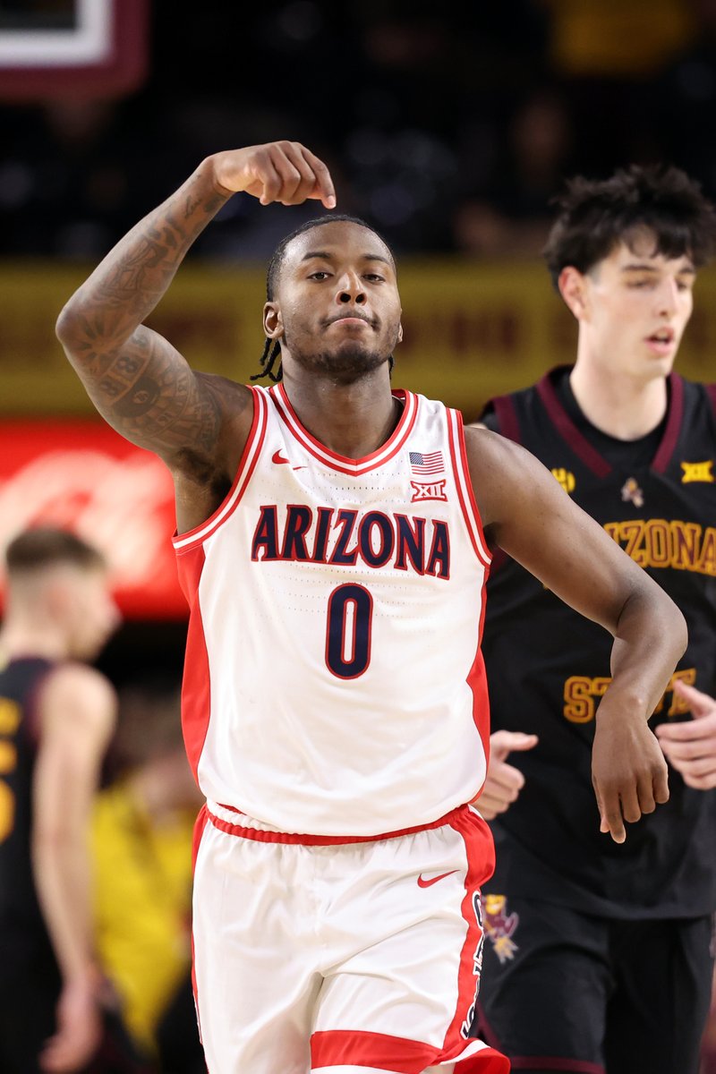 brhoops's tweet image. The finalists for the Bob Cousy award given to the nation's top point guard have been announced: 

- Jaden Bradley, Arizona
- Darius Acuff Jr., Arkansas
- Kingston Flemings, Houston
- Jeremy Fears Jr., Michigan State
- Braden Smith, Purdue