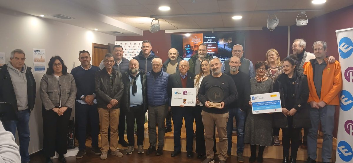 onda0monforte's tweet photo. Máis de 60 establecementos de @MonforteLemos e outros concellos da #RibeiraSacra participan das XVIII Xornadas do Cocido que organiza Apehl @eparacomerlugo. Na presentación foron homenaxeados os brigadistas e persoal que loitou contra os lumes deste verán https://t.co/W2gYF0hi75 https://t.co/hSztWhPfba