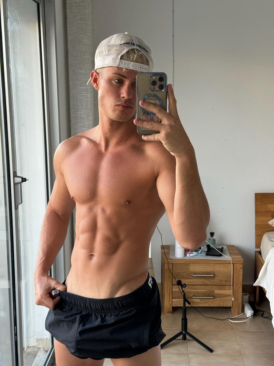 It's Julien 💪 tweet media