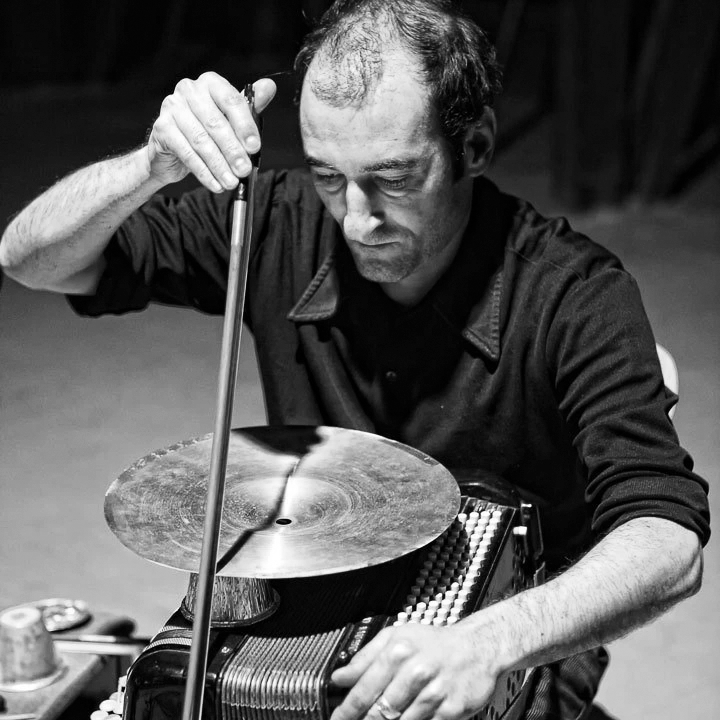 Test Tone tweet media