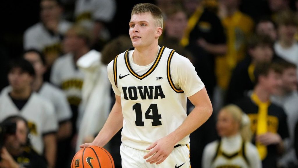 CBB_Tidbits's tweet photo. My 2025-2026 HM All-America:

Bennett Stirtz, Iowa
Tyler Tanner, Vanderbilt
Brayden Burries, Arizona
Ebuka Okorie, Stanford
Jaden Bradley, Arizona
Nick Martinelli, Northwestern
Pryce Sandfort, Nebraska
Zuby Ejiofor, St John’s
Tarris Reed Jr, UConn
Flory Bidunga, Kansas https://t.co/QTlNa1K0Bh