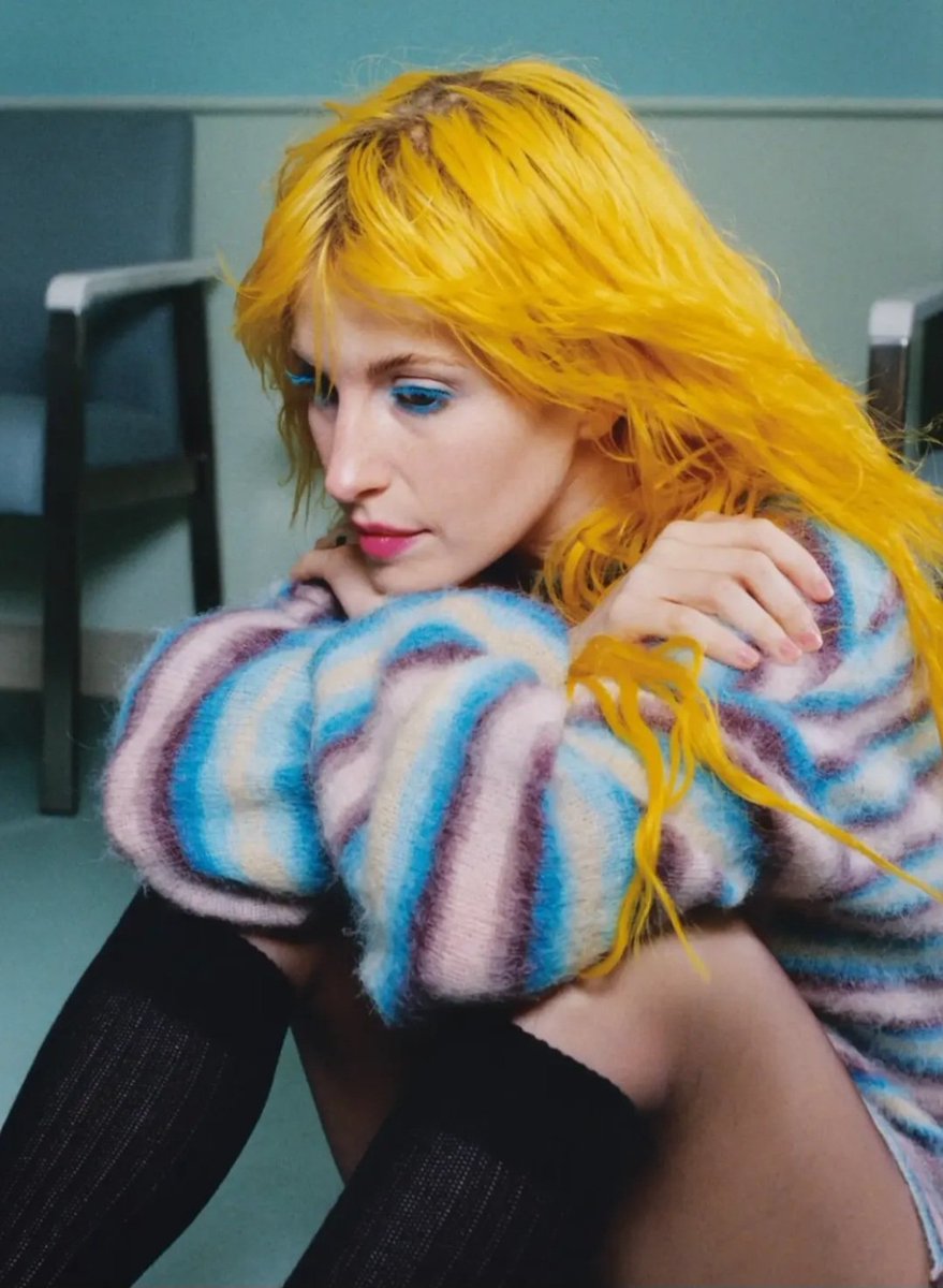 Paralandmore's tweet photo. Vans x Hayley Williams💛

📸Rosie Marks https://t.co/OKAzpUPWBA