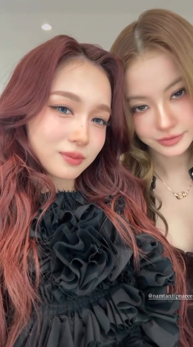 กอหญ้าชอบบอกว่าชาช่าเจ้าชู้ ป้าให้โอกาสกอหญ้าพูดอีกทีค่ะ

#GirlRulesSeriesEP1