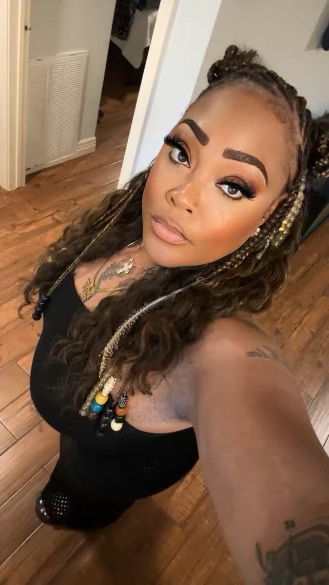 Rikkisha4's tweet photo. 🖤♏️… https://t.co/YUWyaZdss3