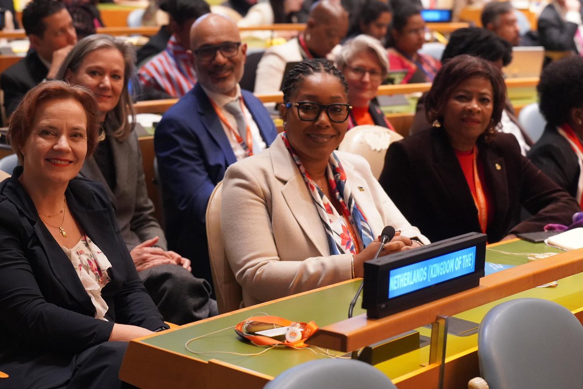 KingdomNL_UN's tweet photo. The Commission on the Status of Women has started! 💪

We proudly present the #KingdomNL delegation, consisting of Ministers from Curaçao @CharettiAmerica &amp; Sint Maarten, Ambassador Women’s Rights &amp; Gender Equality, @StasOCW and Youth &amp; NGO representatives.

#ForAllWomenAndGirls https://t.co/SOxXzp566B