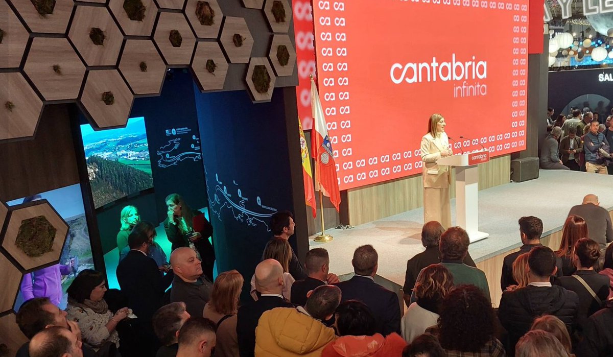 Araceli_ENTHUMN's tweet photo. El Gobierno de Cantabria que preside Buruaga (PP),  promocionó en enero, en FITUR 2026, las pasarelas y mirador de El Bocal de la senda costera, unas infraestructuras turísticas impulsadas por su partido en 2014, que hoy, después de la tragedia del martes, están precintadas. https://t.co/Pf1H15jEkD