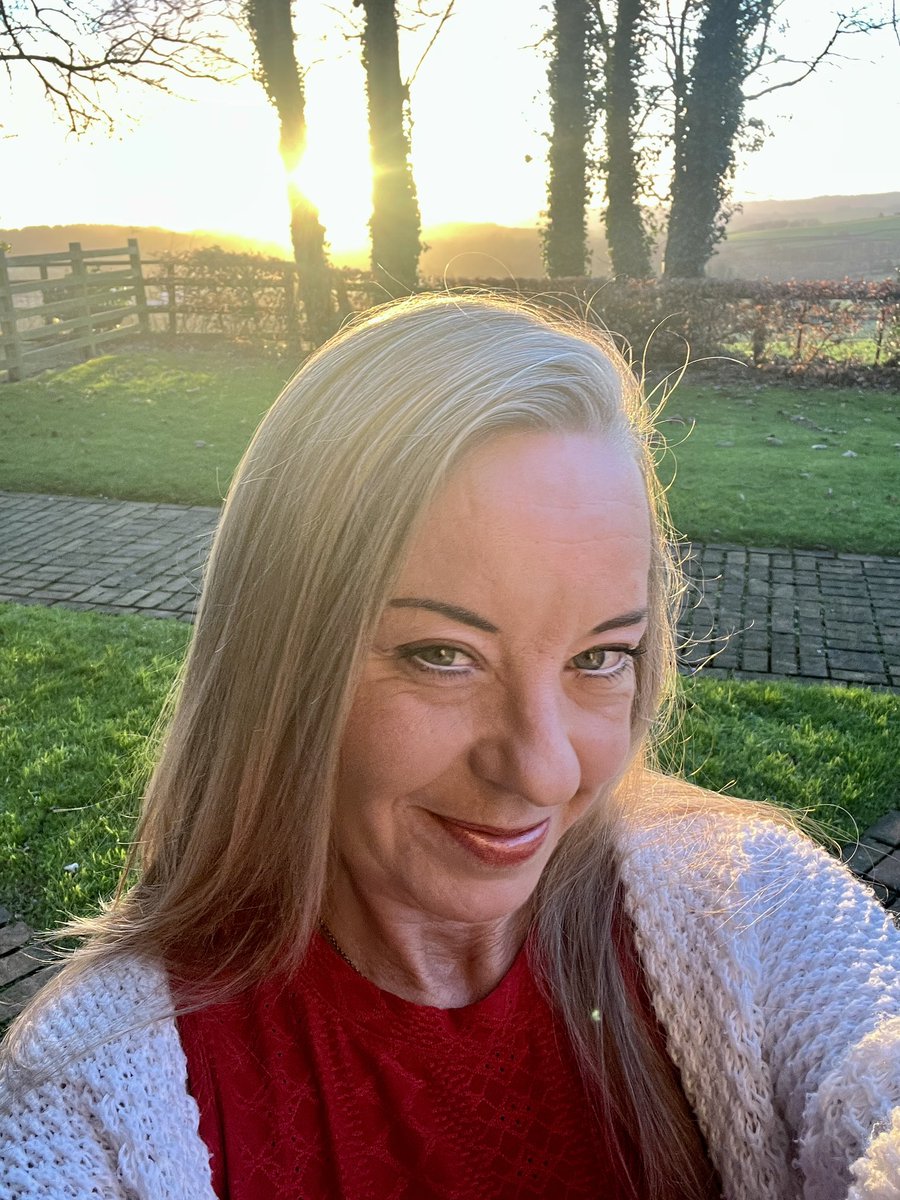 Sacha Wall tweet media