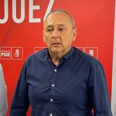 El agresor se llama José María Cermeño Terol y es concejal del PSOE en Aranjuez.

Mucho cuidado si le veis por la calle, es agresivo y violento.

Todavía no ha sido detenido ni puesto a disposición judicial, anda suelto a pesar del intento de homicidio contra un concejal de VOX.