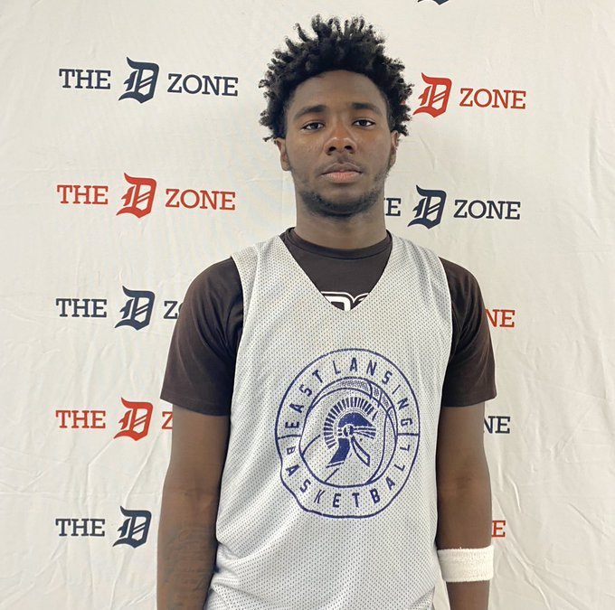 TheDZoneBBall's tweet photo. East Lansing 2026 G KJ Torbert Jr. (BGSU commit) was named Michigan's Mr. Basketball. 

KJ and his dad, Kelvin Torbert Sr. (2001), became the first father-son duo to both win Mr. Basketball. https://t.co/87rfZA5Hqy