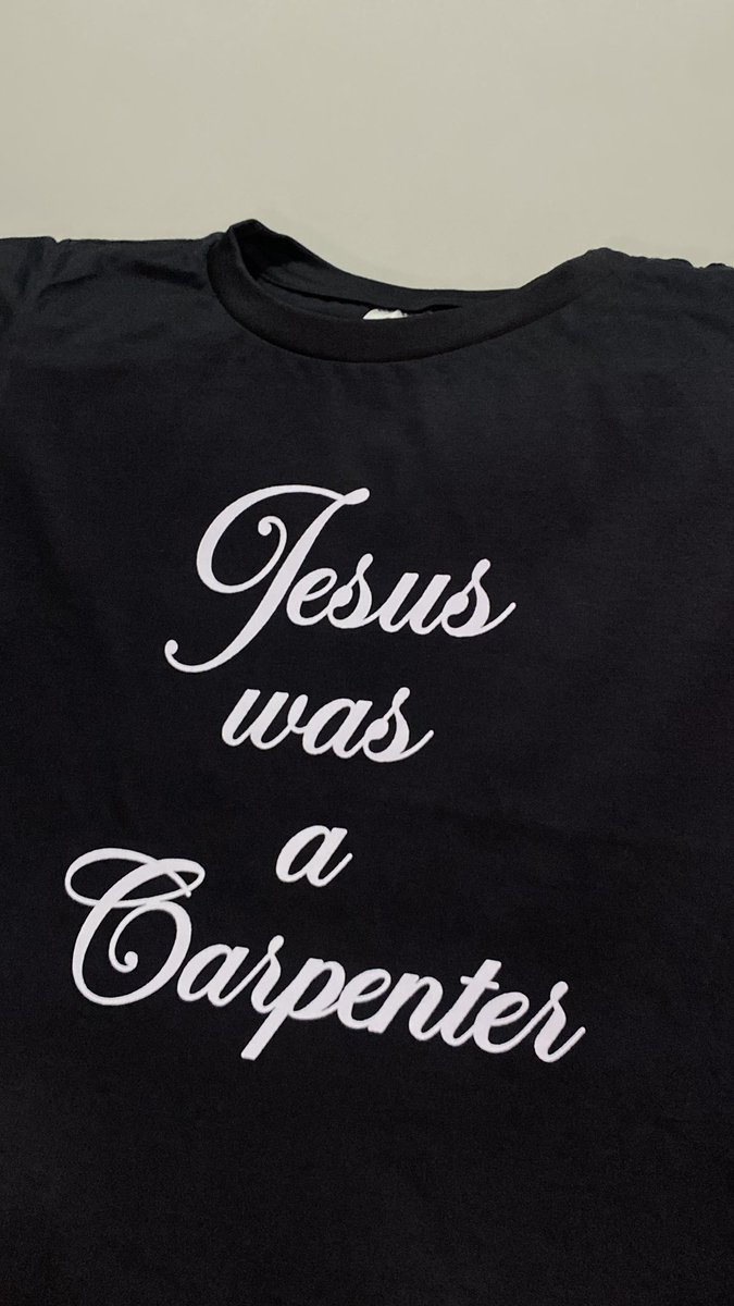 lojauneek's tweet photo. Boatos de que essa é a fav da adm no momento…

Camiseta Jesus Was A Carpenter Sabrina Carpenter (preta ou branca) em algodão.

🔗 https://t.co/p7HSCMlUl6 https://t.co/rh9MDgv0X8